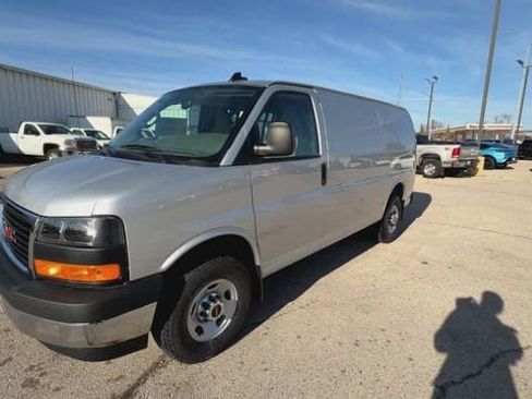 New 2025 GMC Savana 2500 w/ Driver Convenience Package image 33