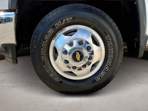 Used 2021 Chevrolet Silverado 3500 LTZ w/ LTZ Texas Edition image 35