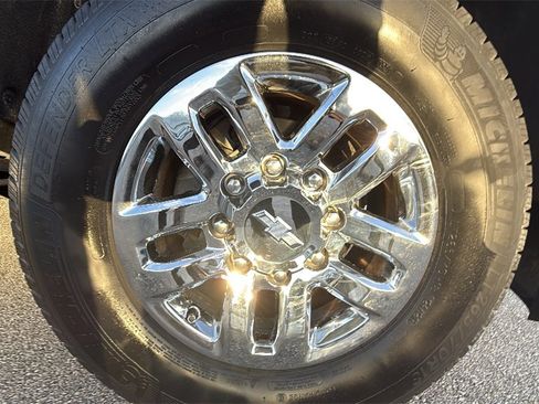 Used 2017 Chevrolet Silverado 2500 LT w/ All Star Edition image 31