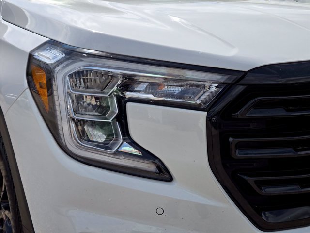 Used 2023 GMC Terrain SLT w/ Tech Package AWD/4WD image 5