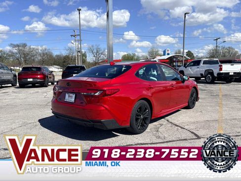 Used 2025 Toyota Camry SE w/ Convenience Package FWD image 7