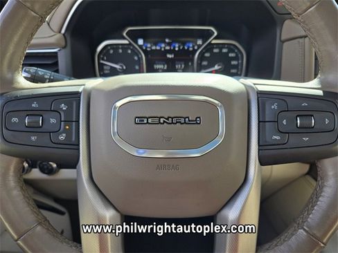 Used 2021 GMC Yukon Denali w/ Denali Premium Package image 29