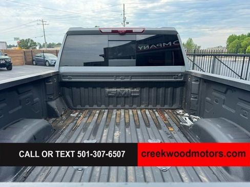 Used 2025 GMC Sierra 2500 AT4 w/ AT4 Premium Plus Package AWD/4WD image 18