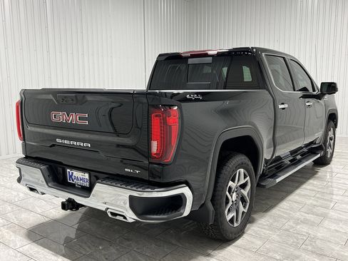 New 2026 GMC Sierra 1500 SLT image 5