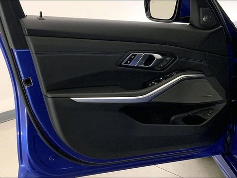 Used 2019 BMW 330i xDrive Sedan w/ M Sport Package AWD/4WD image 24