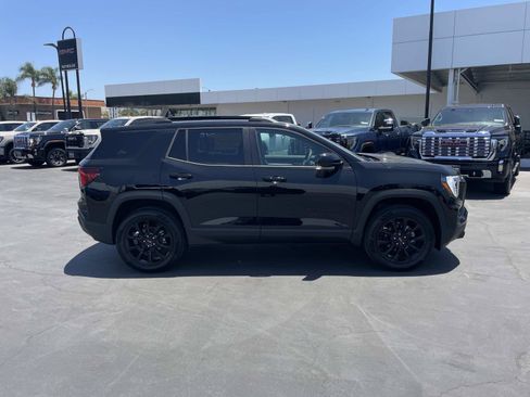 New 2026 GMC Terrain Elevation w/ Elevation Premium Package FWD image 4