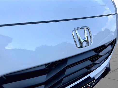 Used 2024 Honda HR-V Sport image 28