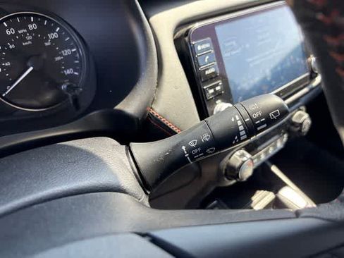Used 2024 Nissan Kicks SR FWD image 17