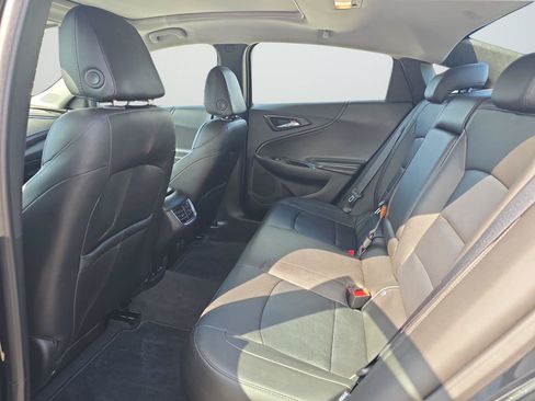 Used 2018 Chevrolet Malibu Hybrid w/ Leather Package FWD image 19