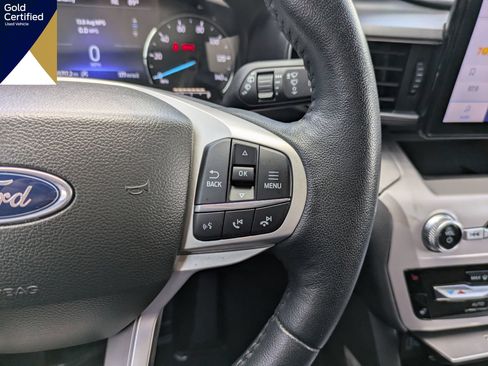 Used 2023 Ford Explorer XLT w/ Equipment Group 202A RWD image 32