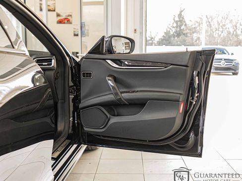 Used 2020 Maserati Ghibli image 39