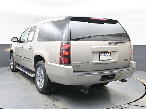 Used 2013 GMC Yukon XL Denali image 12
