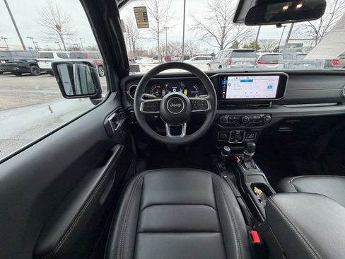 Used 2024 Jeep Wrangler Unlimited Sahara w/ Dual Top Group image 18