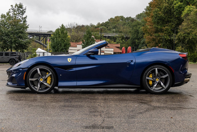 Used 2022 Ferrari Portofino M RWD image 2
