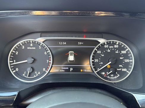 Used 2023 Nissan Pathfinder SL w/ SL Premium Package image 14