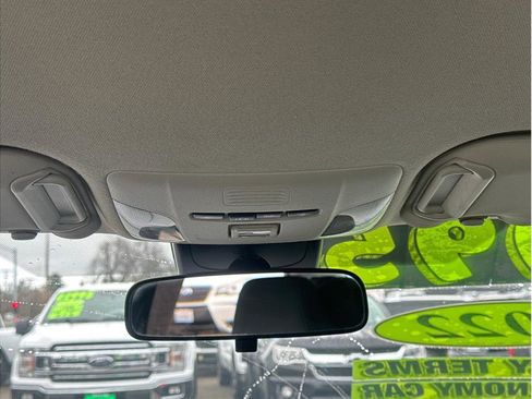 Used 2022 Toyota Corolla LE image 19