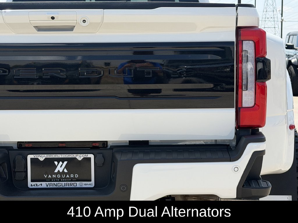 Used 2025 Ford F450 Platinum w/ FX4 Off-Road Package AWD/4WD image 9