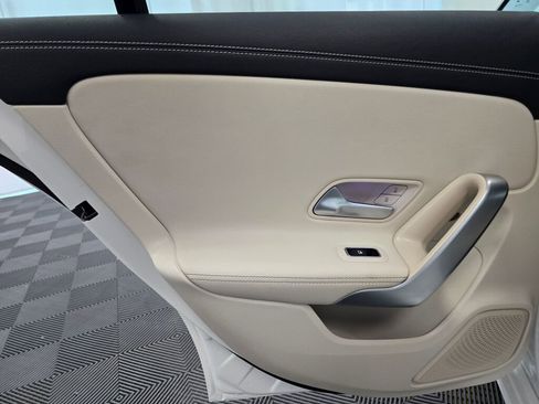 Used 2025 Mercedes-Benz CLA 250 4MATIC image 19