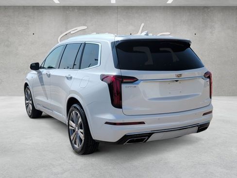 Certified 2022 Cadillac XT6 Premium Luxury image 14