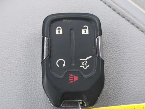 Used 2018 GMC Acadia SLT FWD image 30