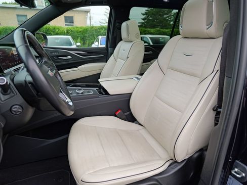 Used 2023 Cadillac Escalade ESV Sport w/ Touring Package AWD/4WD image 23