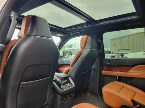 Used 2021 Lincoln Navigator L Reserve RWD image 27