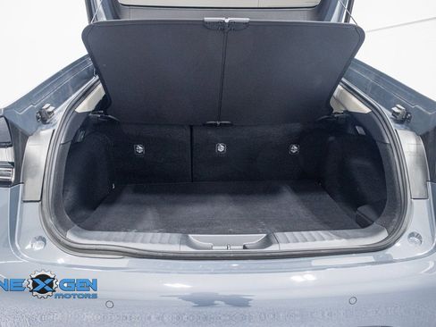 Used 2025 Toyota Prius Plug-In Hybrid image 43