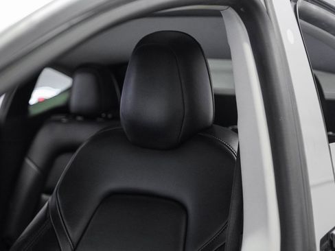 Used 2020 Tesla Model Y Performance image 34