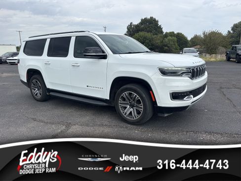 Used 2024 Jeep Wagoneer L Series II RWD image 1
