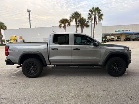 Used 2023 Chevrolet Colorado Trail Boss AWD/4WD image 4