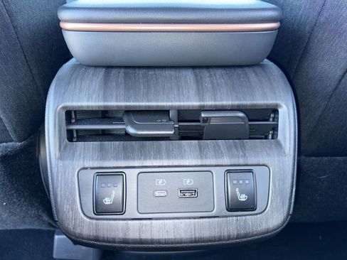 Certified 2023 Nissan Ariya FWD image 30