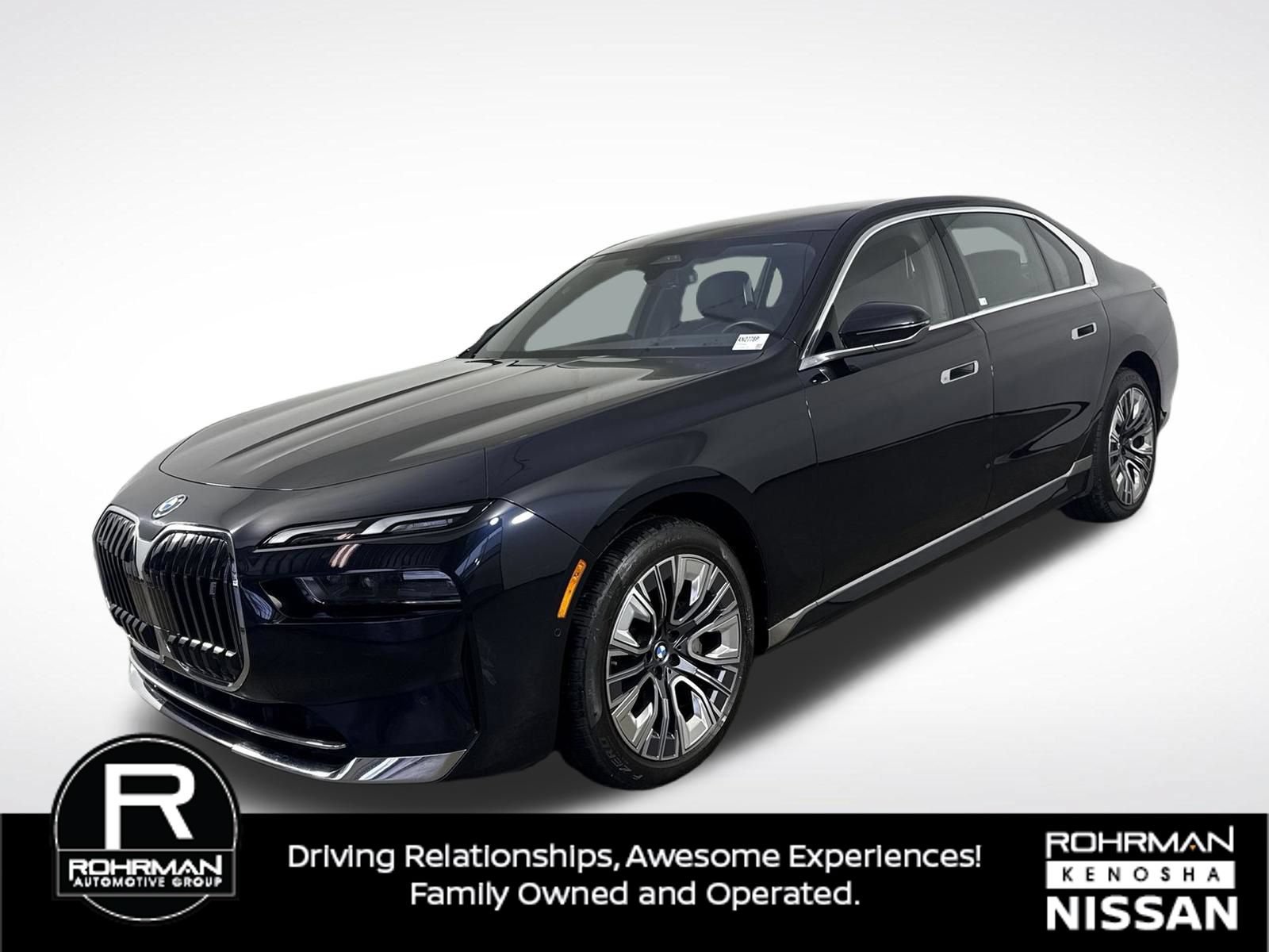 Used 2023 BMW i7 xDrive60 AWD/4WD image 1