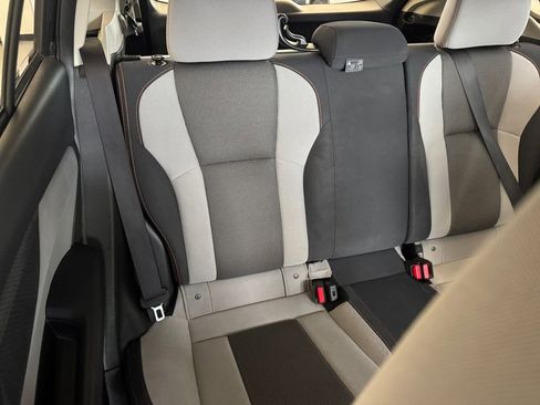 Used 2019 Subaru Crosstrek 2.0i Premium image 17