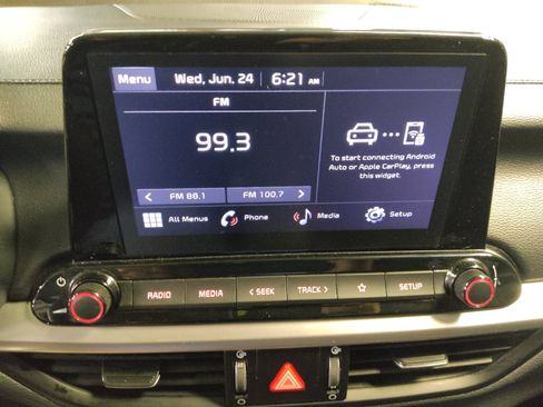 Used 2024 Kia Forte LXS w/ LXS Technology Package FWD image 25
