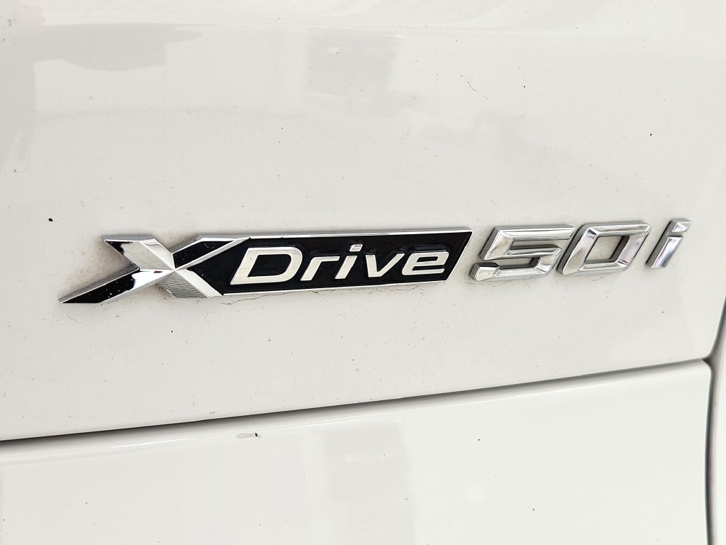 Used 2019 BMW X5 xDrive50i w/ M Sport Package AWD/4WD image 38