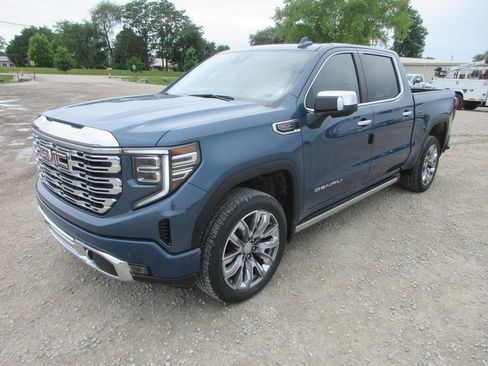 New 2026 GMC Sierra 1500 Denali w/ Denali Reserve Package AWD/4WD image 10