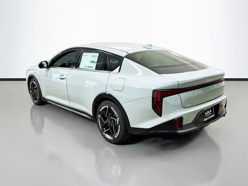 New 2025 Kia K4 GT-Line image 5