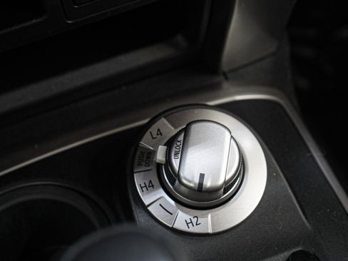 Used 2018 Toyota 4Runner SR5 image 21