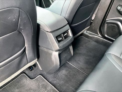 Used 2024 Chevrolet Equinox EV LT FWD image 26