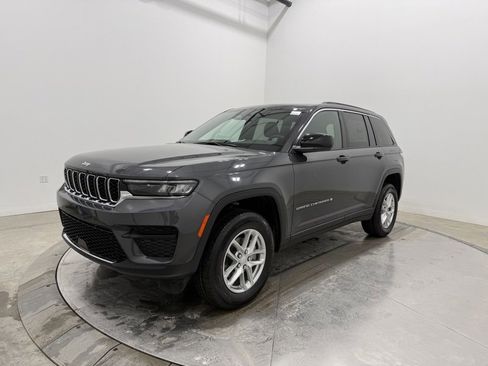 New 2025 Jeep Grand Cherokee Laredo X image 3