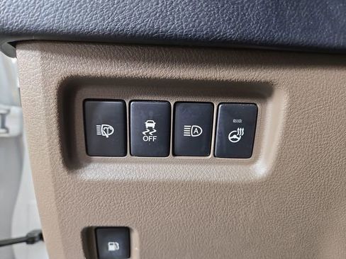 Used 2023 Lexus GX 460 Premium w/ Accessory Package image 30