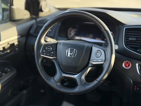 Used 2022 Honda Passport TrailSport image 12