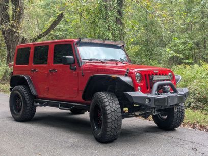 Used 2015 Jeep Wrangler Unlimited Rubicon w/ Connectivity Group