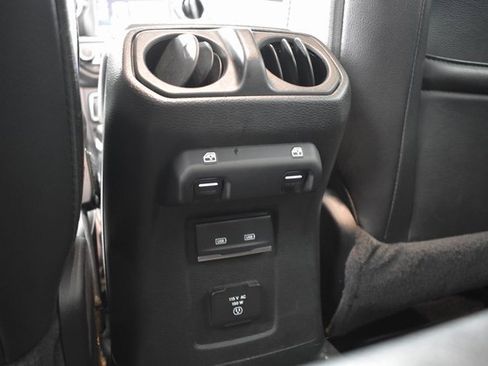 Used 2022 Jeep Wrangler Unlimited Sahara w/ Cold Weather Group image 36