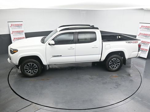 Used 2023 Toyota Tacoma TRD Sport image 29