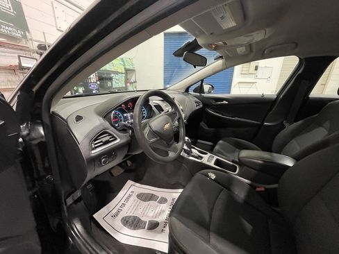 Used 2017 Chevrolet Cruze LS image 12