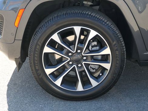 Used 2021 Jeep Grand Cherokee L Overland w/ Luxury Tech Group IV image 9