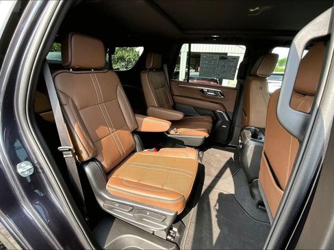 Used 2025 Chevrolet Tahoe High Country AWD/4WD image 27