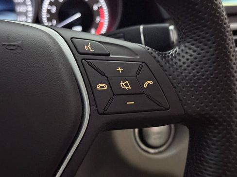 Used 2016 Mercedes-Benz E 350 4MATIC Sedan image 38