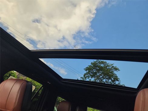 New 2026 Lincoln Navigator Reserve AWD/4WD image 15